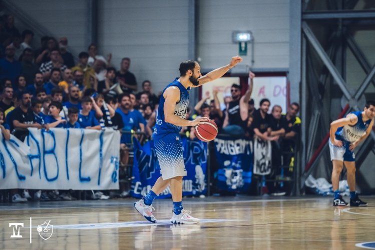 Ristopro Fabriano - Andrea Costa Imola 95-76 (15-19, 29-22, 29-19, 22-16)