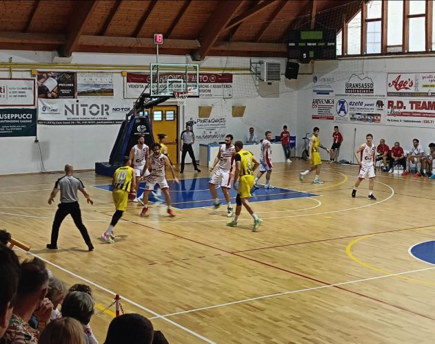 Serie B interr.le, semifinali playoff: il Loreto Pesaro fa il colpaccio sul parquet di Matelica