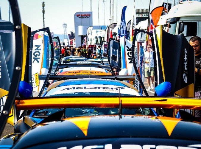 GT World  Challenge Powered By AWS: a Misano si entra nel vivo tra spettacolo in pista ed Elektronfest