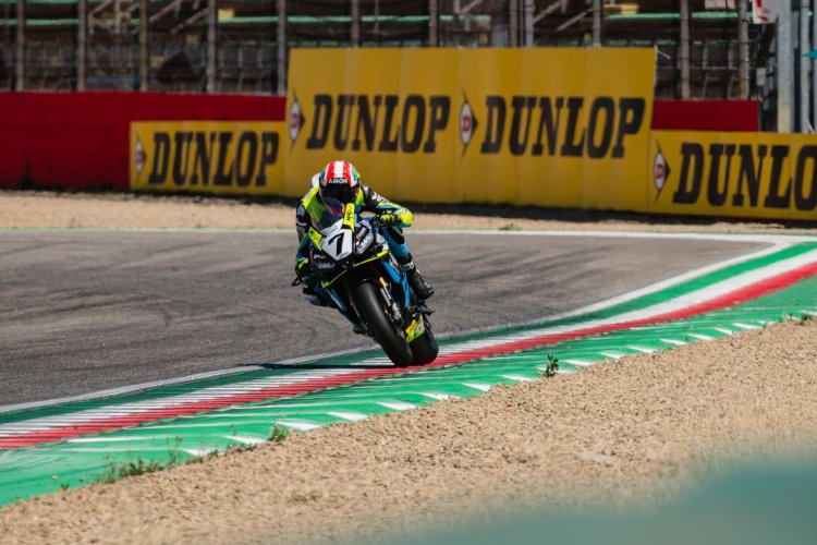 Dunlop CIV: a Imola triplete di Mantovani (Supersport)   e doppietta di Cavalieri (Superbike)
