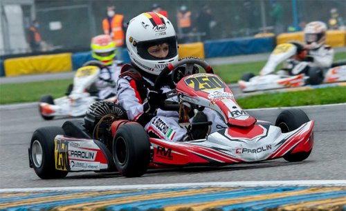 Gino Rocchio, pilota del team cesenate Antonelli Motorsport, domina la finale del Campionato Italiano Aci Karting