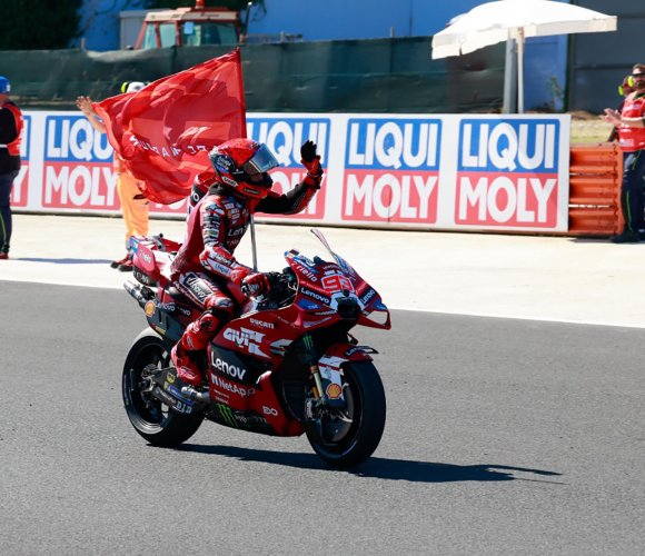 Marc M�rquez domina a Misano e aggancia la vetta del Mondiale