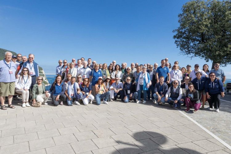Auto Storiche  Ottimo  successo per la  “30^ 2 Giorni del Conero " del CAEM/Scarfiotti ed il Bianchina Club