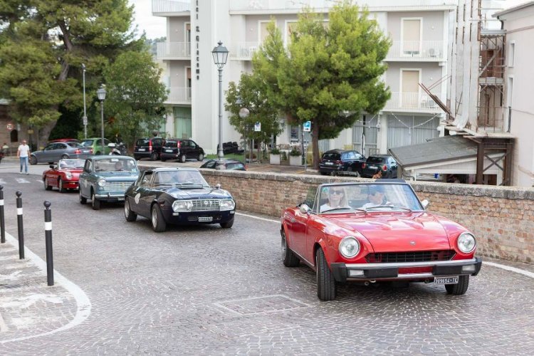 Auto d'Epoca - Ruote nella Storia - AC Ascoli Piceno/Fermo