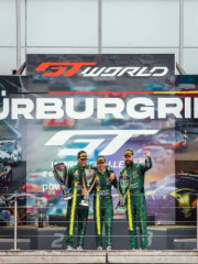 Mattia Drudi trionfa al Nürburgring: vittoria, pole e giro veloce nel GT World Challeng