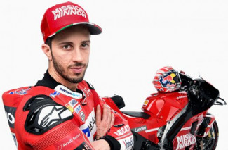 Andrea Dovizioso e Mattias Ekstrom si aggiungono ad un elenco fantastico di campioni, per un Rallylegend stellare