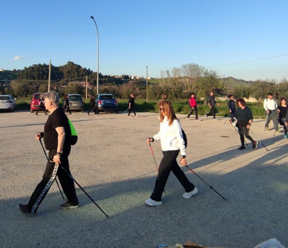 Due lezioni gratuite di Nordic Walking ad Ascoli e Monsampolo