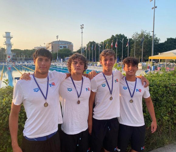 Il nuoto riccionese si qualifica per i nazionali con ben 15 medaglie