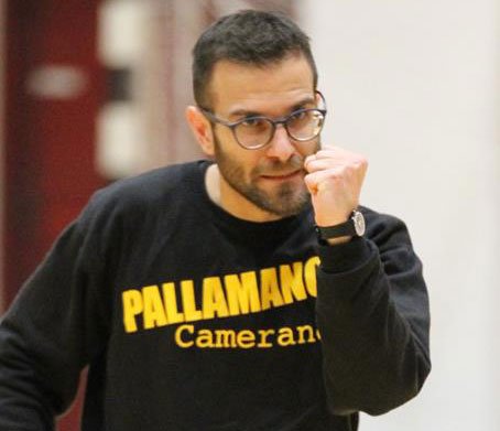 Continua a lavorare la pallamano Camerano