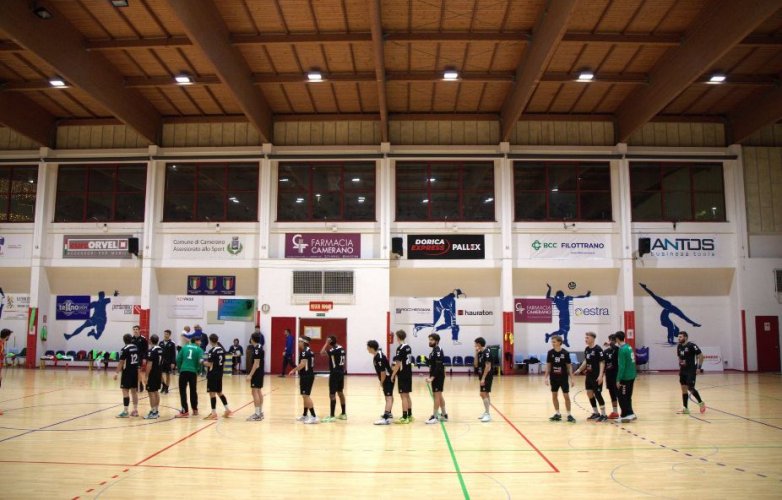 La Pallamano Camerano  si impone sul Lions Teramo