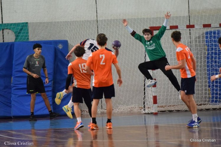 Pallamano Faenza - Ferrara  25-30 (p.t. 16-12)