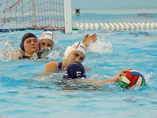 Pallanuoto A2 femminile, la corsa della Cosma Vela prosegue anche a Roma