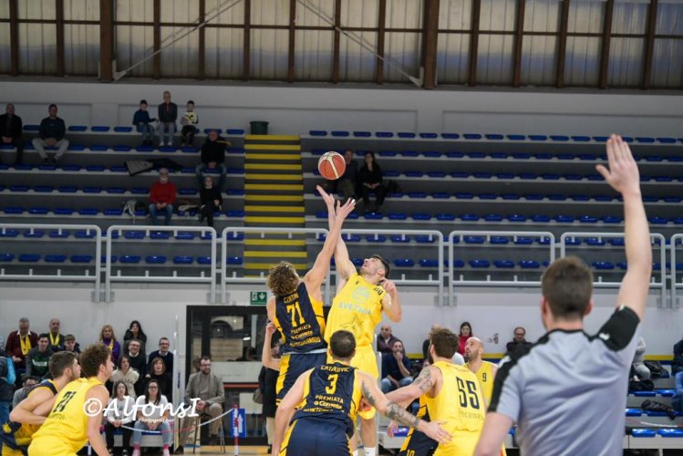 Pallacanestro Urbania - Sutor Montegranaro 53-80