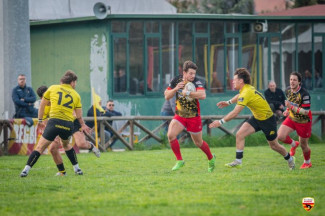 La Fiorini Pesaro Rugby festeggia la vittoria con Viadana