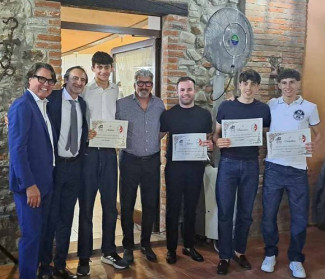 il "Pettorelli" saluta la stagione con la compagnia del bomber Dario Hubner