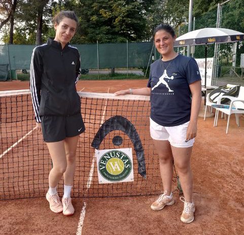 Benedetta Patimo ed Alessandra Alessandri in bella sui campi del Circolo Tennis Venustas