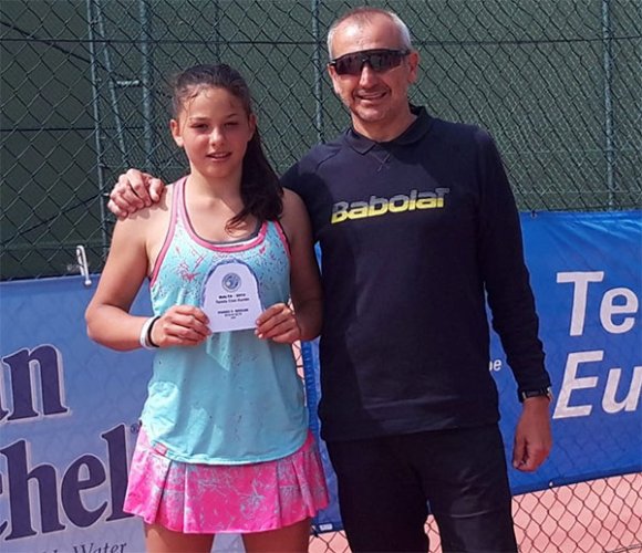 Erika Di Muzio cala l’en plein nel torneo Tennis Europe under 16 di Paola (Malta)