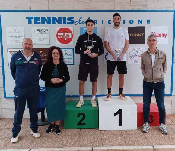 I vincitori del torneo nazionale Open di Primavera del Tennis Club Riccione