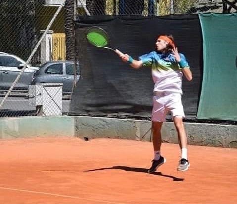 Primi match dell'Open maschile sui campi del Circolo Tennis Venustas