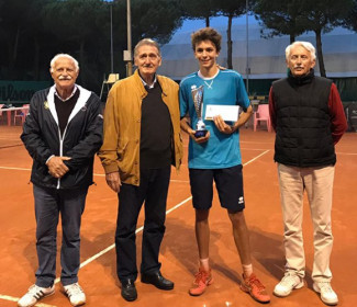Noah Perfetti batte Gianluca Manco e si aggiudica il torneo Open del Ct Cervia