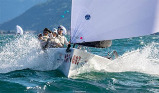 Melges 20 World League - Act 4 - Brontolo Racing sale sul podio a Riva del Garda e chiude il circuito Europeo al quarto posto