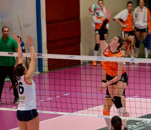 Volley Soverato � myCicero Pesaro 3-0 (25-22; 25-21, 25-15)