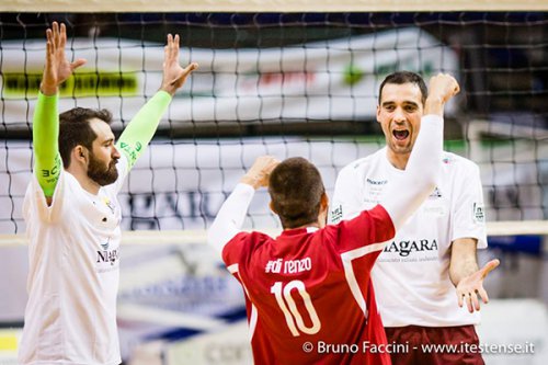 Sir Safety Perugia - Krifi Caff 4 Torri Volley Ferrara: 2-3
