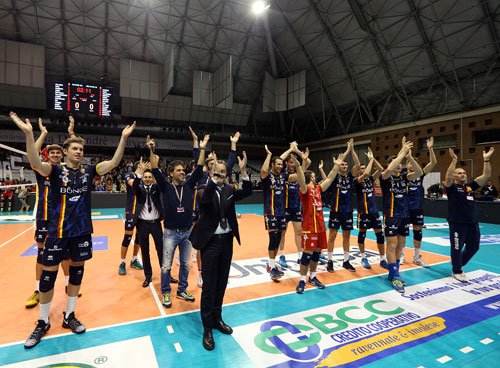 Ravenna-Milano 3-0 (25-20, 25-23, 25-17)