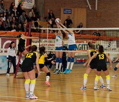 Libertas Volley Forl  Idea Volley Bologna: 3-1 (26-28, 25-12, 25-18, 25-10)