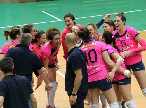 Liverani Castellari Lugo-Volley Team Bologna Rossa 3-0 (25-11, 25-13, 25-19)