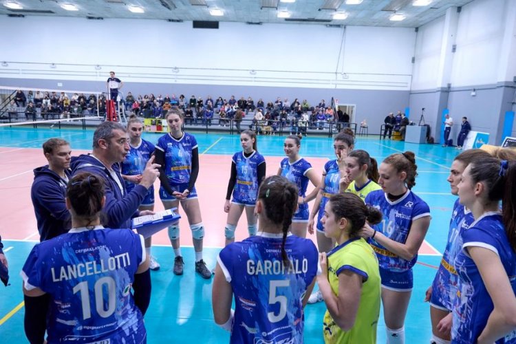 Volley Modena in campo al Guarini contro Lucca ricordando il passato