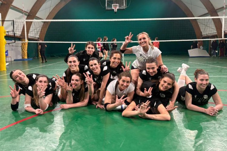 RM  Volley  Piacenza  - Decalacque  River Piacenza 1-3   (14-25 25-23 18-25 17-25)