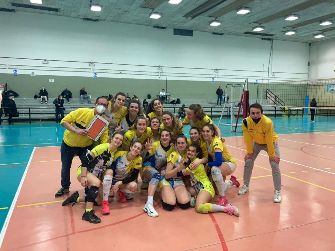 Linea Saldatura Volley Academy Modena  - MPM Vap  Uyba  3-0 (25-11, 25-18, 25-20)