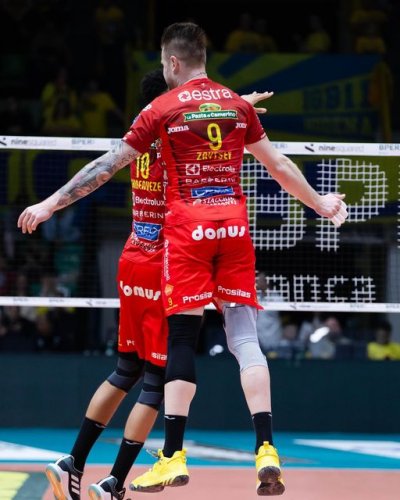 La Cucine Lube scivola in tre set a Modena nella prima partita del 2023