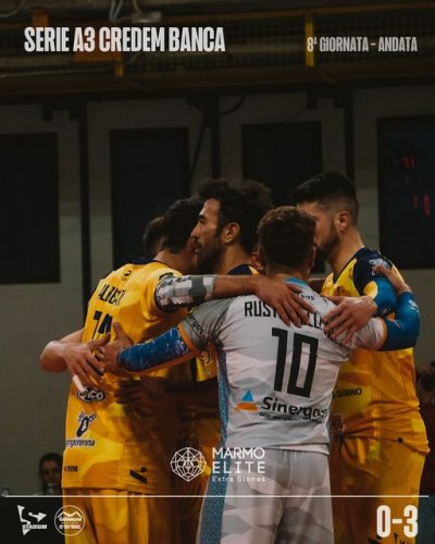 Stadium Pallavolo Mirandola   - Sfuma l’imbattibilit� in casa. Mantova passa 3-0