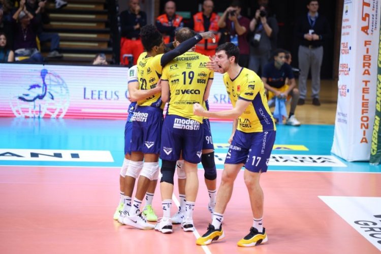 Valsa Group Modena - Mint Vero Volley Monza 3-0 (25-17, 25-21, 25-16)