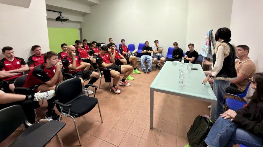 Scienze motorie e sportive per l’inclusione, il corso di laurea illustrato ai giocatori della Lube Volley