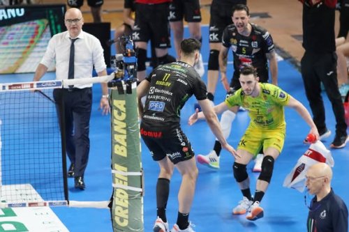 Cucine Lube Civitanova – Rana Verona 3-0 (25-23, 25-19, 25-20)