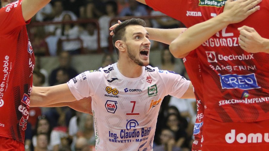 SuperLega al via con l'anticipo di sabato (20.30) a Civitanova.