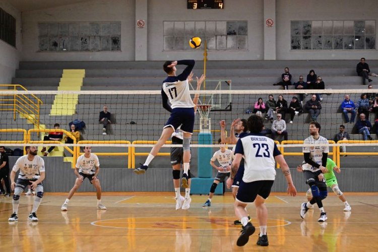 Armando Carotti ancora con la Nef Re Salmone Volley  Libertas Osimo