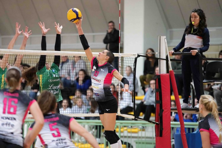 Volley Club B1 femminile, un&#8217;Elettromeccanica Angelini mai doma torna al successo