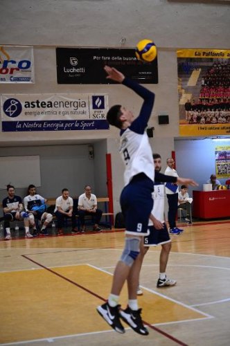 LA NEF Volley Libertas Osimo  promuove  il giovanissimo centrale  Armando Carotti in prima squadra