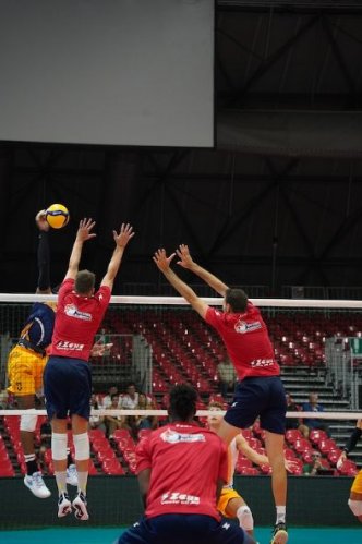 Piacenza-Modena Volley 3-1 (25-23, 25-21, 25-21, 22-25)