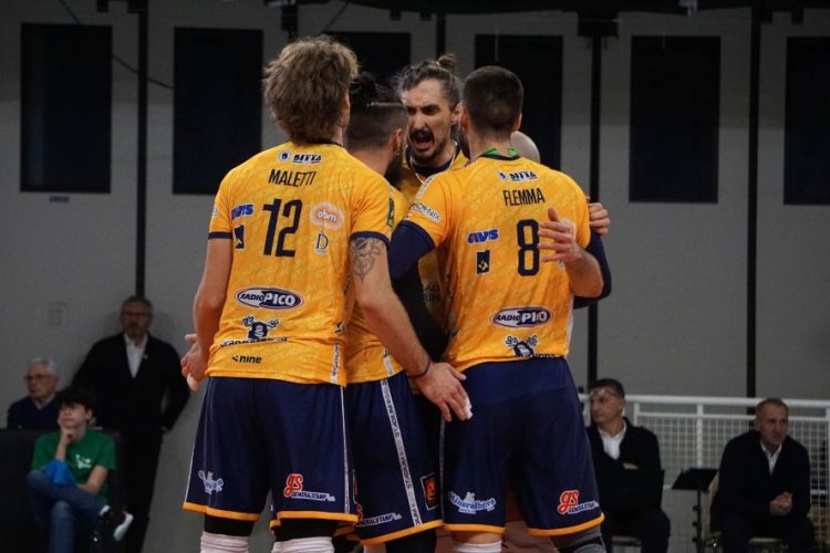 La Stadium Pallavolo Mirandola incontra Sarroch al PalaSimoncelli