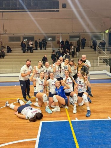 Fenix Energia Faenza 3  De Mitri Fermo 1  (25-20; 25-12; 22-25; 25-21)