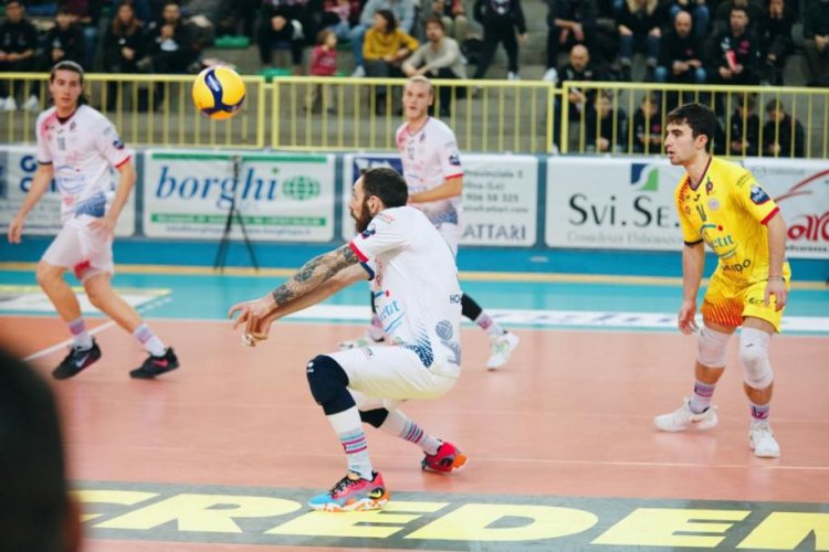 Gamma Chimica Brugherio - Geetit Bologna 3-2 (25-22, 25-22, 22-25, 23-25, 17-15)