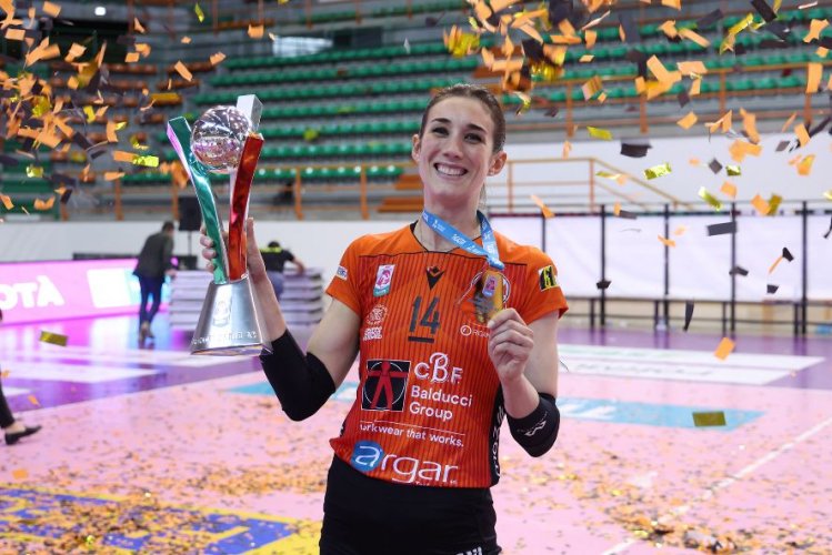 Grazie Capitano: si separano dopo quattro stagioni insieme e due promozioni in A1 le strade di Alessia Fiesoli e CBF Balducci HR Macerata