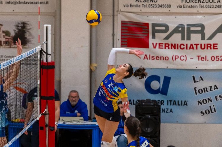 Volley serie B2 femminile girone E, la Rossetti Market lotta nel derby ma cede alla VAP (1-3)