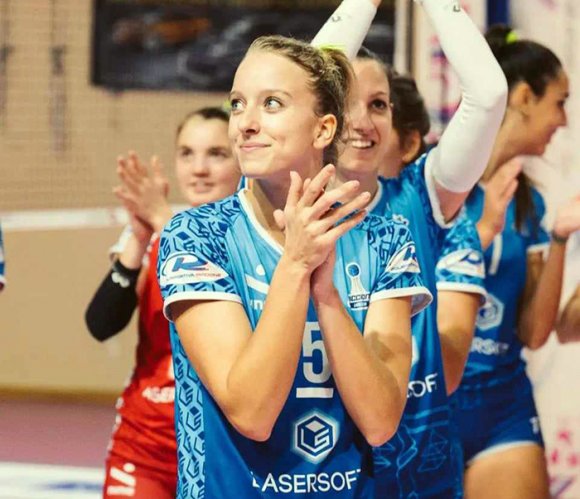 Giulia Moltrasio saluta la Blu Volley Pesaro