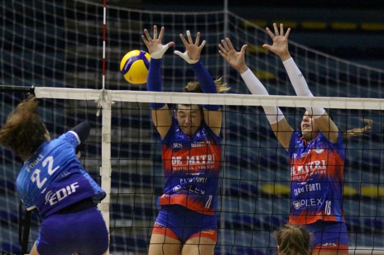 Le ragazze della Carlo Forti - Volley Angels fanno visita al fanalino di coda Pagliare Volley.